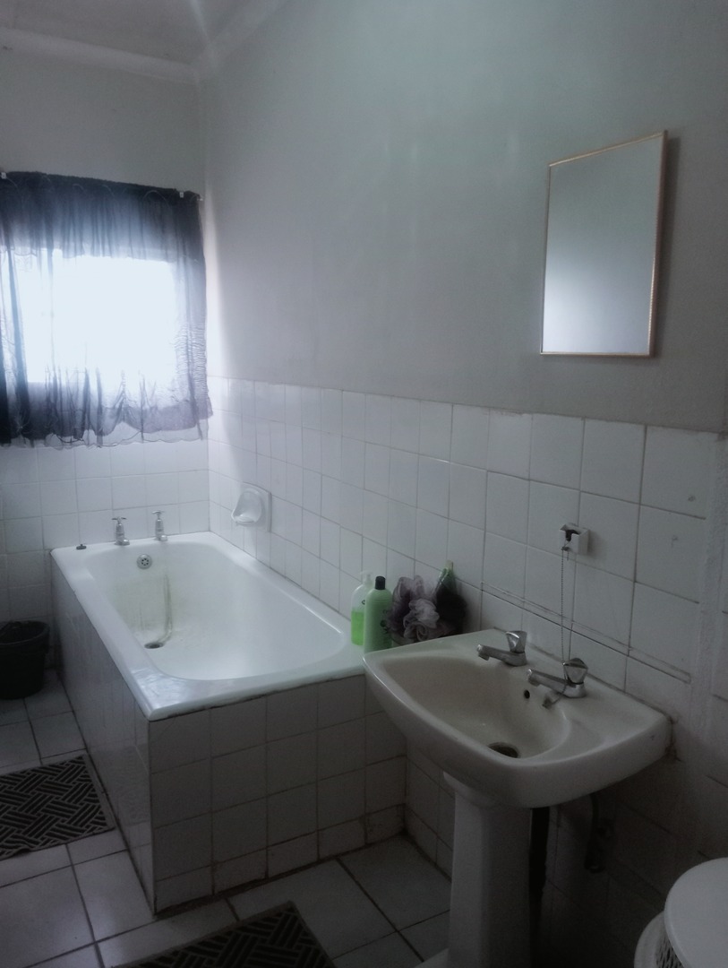 4 Bedroom Property for Sale in Petrusburg Free State